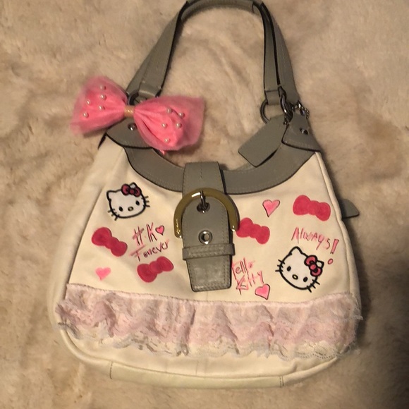 Hello Kitty Leather bag purse shoulder bag by Coach White - Picture 4 of 6